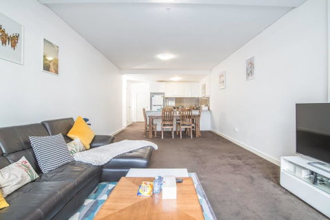 2bed2bath APT At Wolli Creek+P,  Close To Airport - Holiday Byron Bay 3