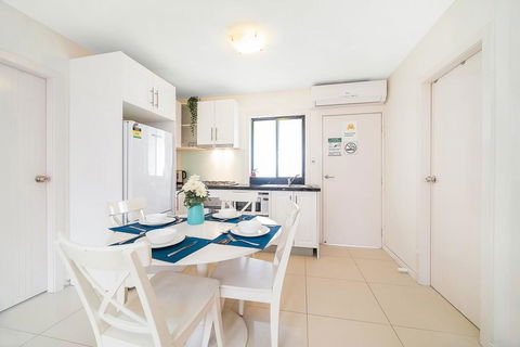 3 Bedroom Cozy And Quiet Holiday Home - Holiday Byron Bay 2
