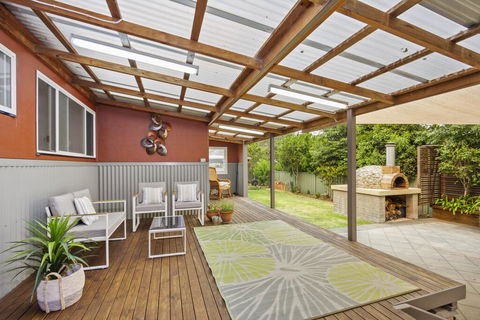 3 Macleay St, Narrawallee - Holiday Byron Bay 3