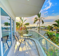 3br Broadbeach Lakefront Apartment - Holiday Byron Bay