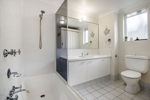 4 Cote D Azur 6 Douglas Street - Holiday Byron Bay 2