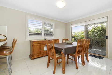 44 Oaks Avenue, No:4 - Holiday Byron Bay 2