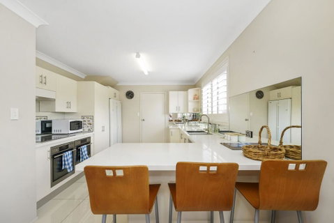 44 Oaks Avenue, No:4 - Holiday Byron Bay 1