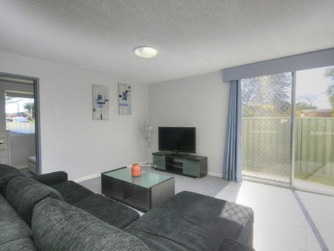 45B Wharf Street Downstairs - Holiday Byron Bay 2