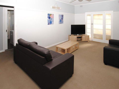 59 Wharf Street Opposite Bowling Club - Holiday Byron Bay 2