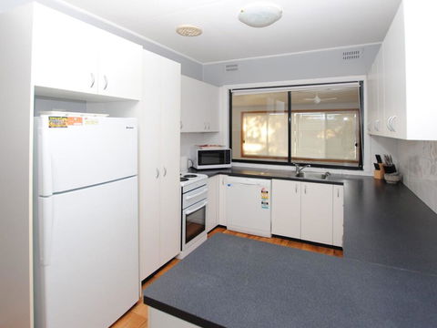 59 Wharf Street Opposite Bowling Club - Holiday Byron Bay 1