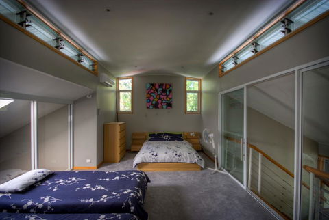 6 Satinwood Drive - Rainbow Shores, Stylish Beach House, Free WiFi - Holiday Byron Bay 3