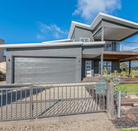 7 Graydens Road Ventnor with Spectacular views - Holiday Byron Bay