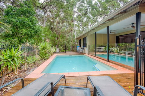8 Ibis Court - Rainbow Shores, Swimming Pool, Walk To Beach, Executive Beach House - Holiday Byron Bay 0