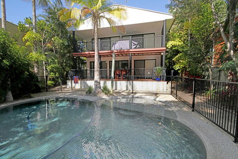 8 Springfield Avenue - Pet Friendly, Linen Included - Holiday Byron Bay 2