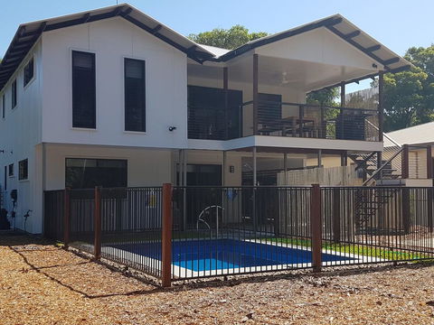 9 Ibis Court - Pool, Beach, Volleyball, Air Conditioning - Holiday Byron Bay 0