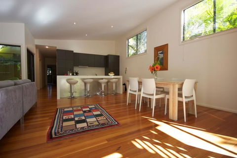 @LIZZIE - Holiday Byron Bay 1