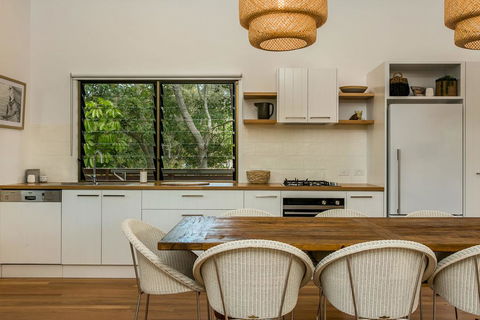 A SWEET ESCAPE - Alcorn House - Holiday Byron Bay 2