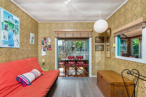 A SWEET ESCAPE - Beachcombers Cottage Beachfront - Holiday Byron Bay 3