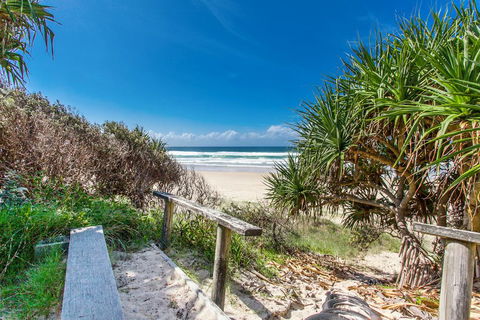A SWEET ESCAPE - Beachfront Tranquility - Holiday Byron Bay 0