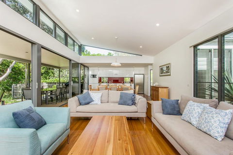 A SWEET ESCAPE - Beachfront Tranquility - Holiday Byron Bay 2