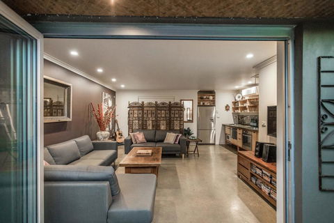 A SWEET ESCAPE - Brandon St Beach & Spa - Holiday Byron Bay 2