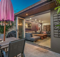 A SWEET ESCAPE - Brandon St Beach  Spa - Holiday Byron Bay