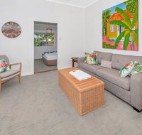 A Touch of the Bahamas on McKenzie MK3 - Holiday Byron Bay
