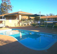 Aaron Inn Motel - Holiday Byron Bay