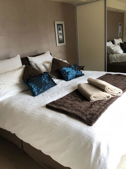 About Time Retreats- Studio Seven - Holiday Byron Bay 3