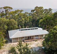Acacia Lakehouse - The lake at your doorstep - Holiday Byron Bay