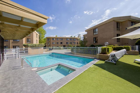 Accommodate Canberra - Kingston Court - Holiday Byron Bay 1