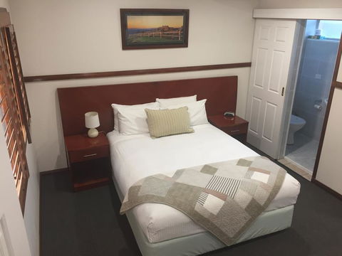 Across Country Motel And Serviced Apartments - Holiday Byron Bay 0