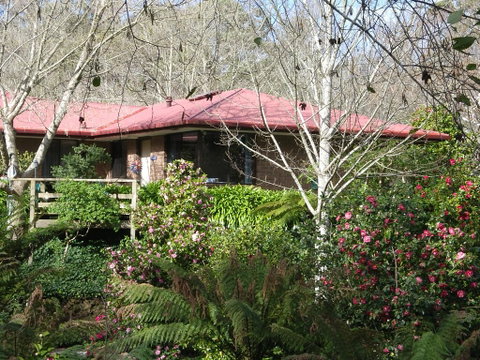 Adelaide Hills B&B Accommodation - Holiday Byron Bay 2