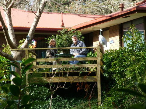 Adelaide Hills B&B Accommodation - Holiday Byron Bay 0