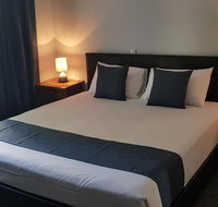 Adelaide Pulteney Motel - Holiday Byron Bay