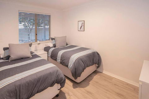 Eagle Bay Summerhaus - Holiday Byron Bay 4