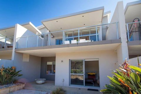 Eagle Escape I Private Properties - Holiday Byron Bay 1