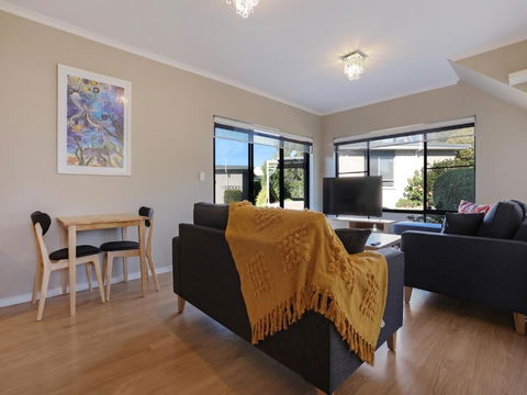 Eagle Heights Holiday Units - Holiday Byron Bay 2