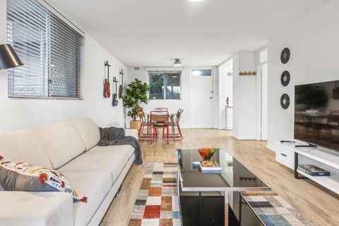 EAST4 - Vintage Vibes East Freo 2B 1BA - Holiday Byron Bay 2