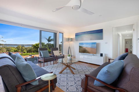 EAST52A - Lake Views - Holiday Byron Bay 0