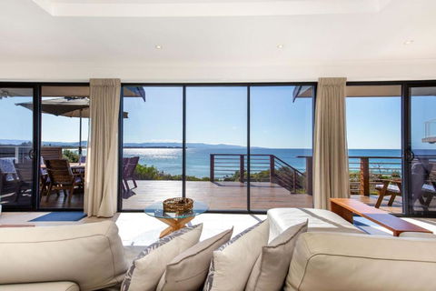 Eclipse Absolute Beachfront With Stunning Views - Holiday Byron Bay 1