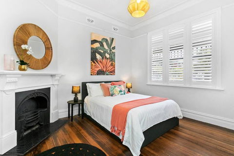 EDW19 - Stylish 2-Bed, 2-Bath Townhose In Drummoyne - Holiday Byron Bay 4