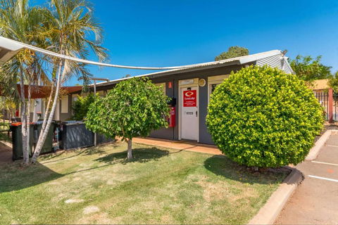 Econo Lodge Karratha - Holiday Byron Bay 4