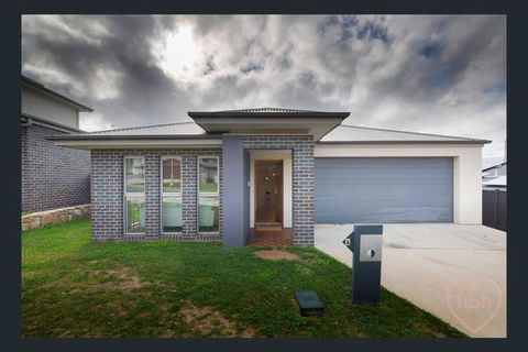 Entire 4 BR House In Moncrieff Close To Playground - Holiday Byron Bay 1