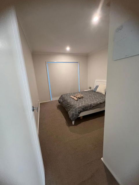 Entire 4 BR House In Moncrieff Close To Playground - Holiday Byron Bay 4