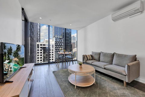 EQ Tower Modern Apartments Melbourne Central CBD - Holiday Byron Bay 1