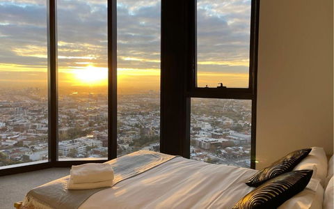 EQ Tower Modern Apartments Melbourne Central CBD - Holiday Byron Bay 4