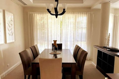 Extravagant Waterfront Home! - Holiday Byron Bay 3