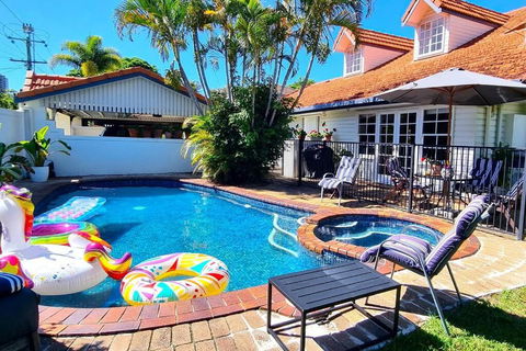 Fab 4brm Home With Pool A 15 Min Walk To Beach - Holiday Byron Bay 0