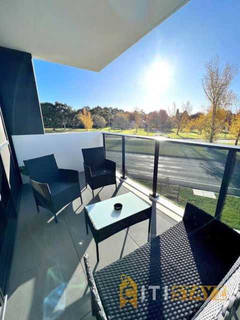 Fab In Phillip - 2bd 2bth Apt - Close To CBR Hospital - Holiday Byron Bay 3