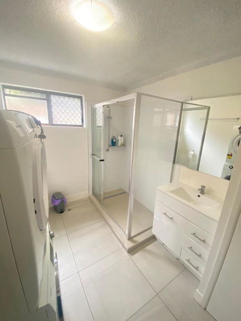 Fabulous Canal-front Unit In Mooloolaba - Holiday Byron Bay 2