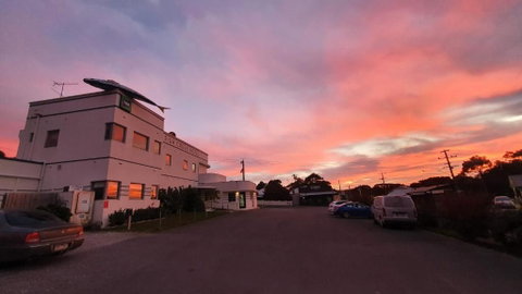 Fish Creek Hotel - Holiday Byron Bay 0