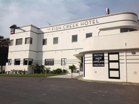 Fish Creek Hotel - Holiday Byron Bay 1