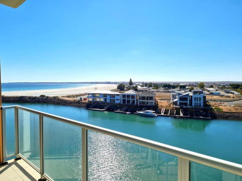 Glam Apartment 21 - Holiday Byron Bay 0